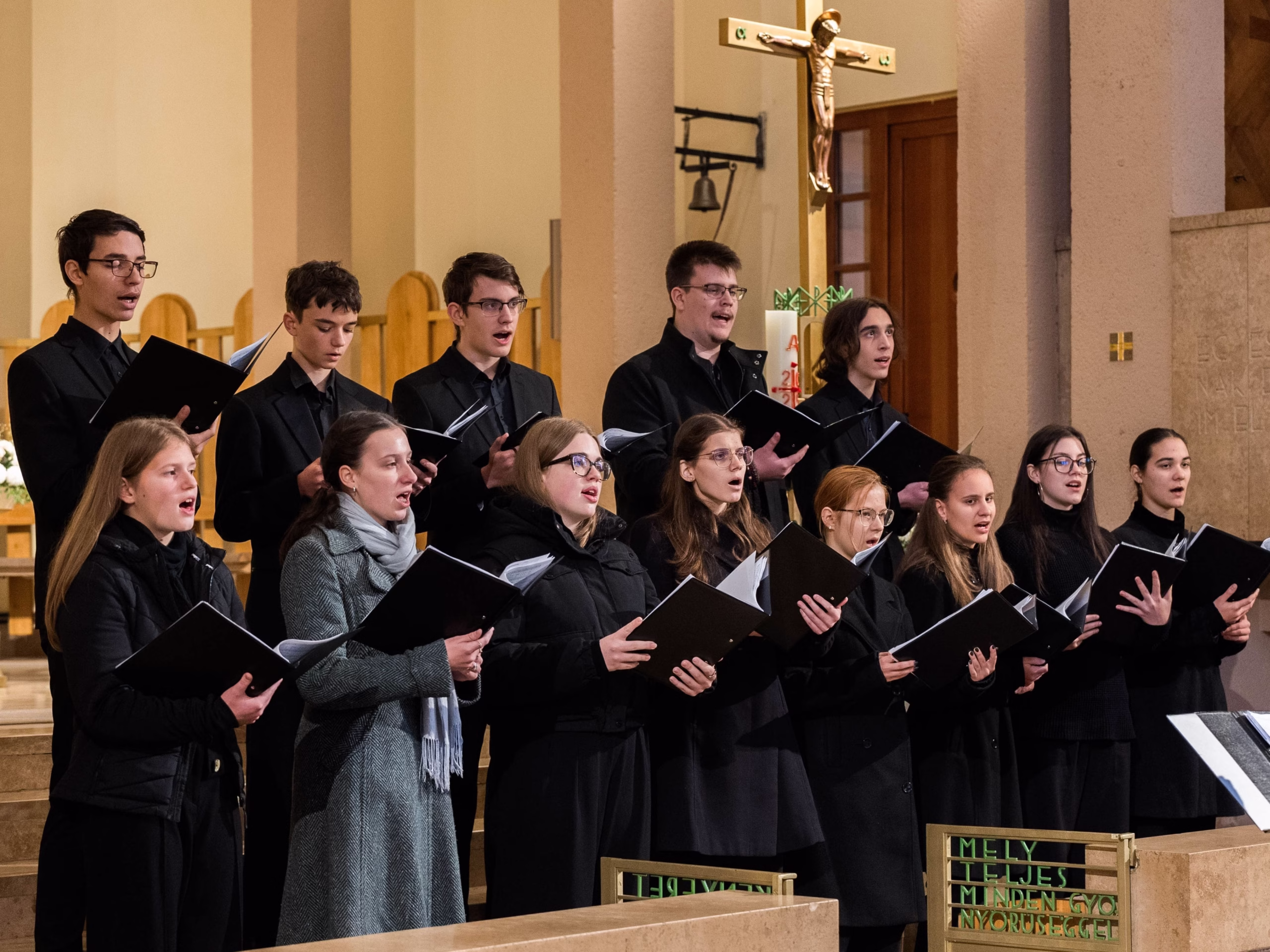 Gondviselés Háza 30 (2)