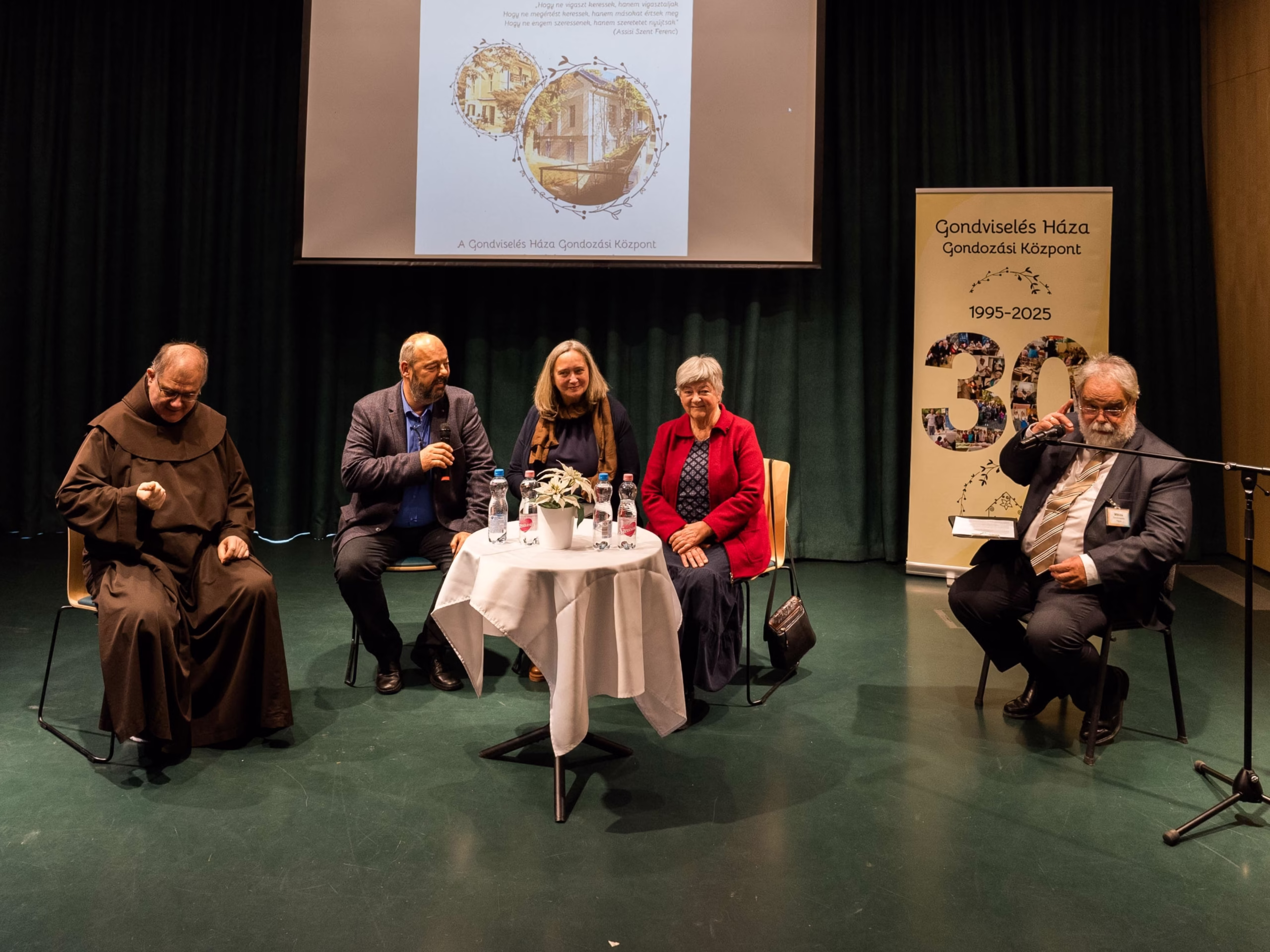 Gondviselés Háza 30 (9)